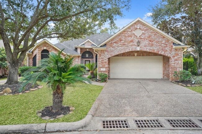 Primary Photo - 38 Kelliwood Ct Cir