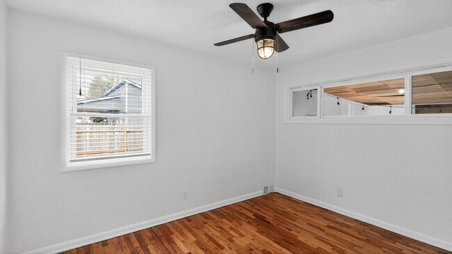 Building Photo - Charming 3BR House in Salem