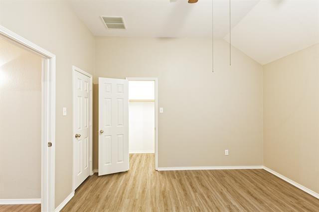 Building Photo - 1129 Acacia Dr