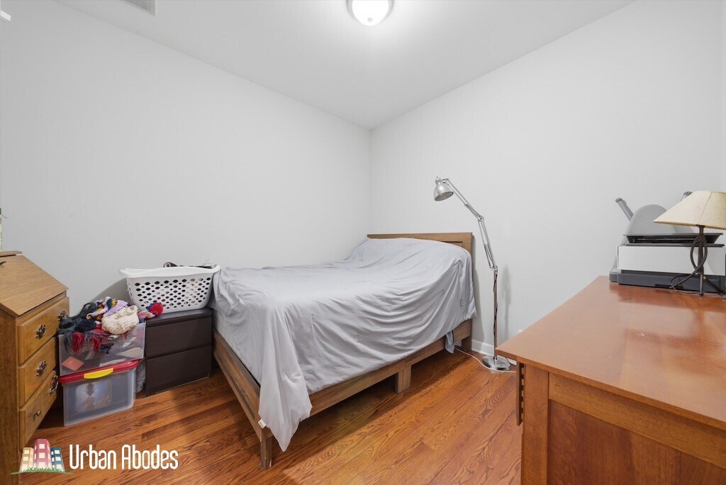 Building Photo - 2114 W Rice St