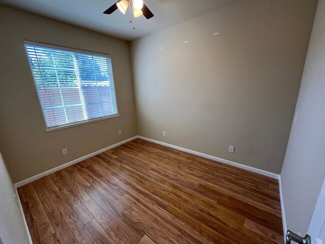 Building Photo - Upgraded and Beautiful Spacious 4 Bedroom ...