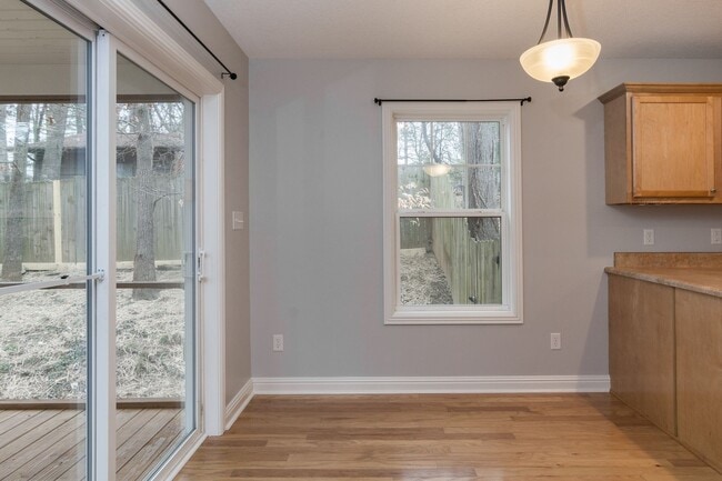 Building Photo - Central AVL - Beautiful 3/2 Cape Cod