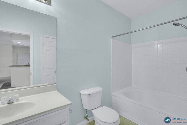Building Photo - 1BR / 1BA Condo in Gated Summer House Comm...