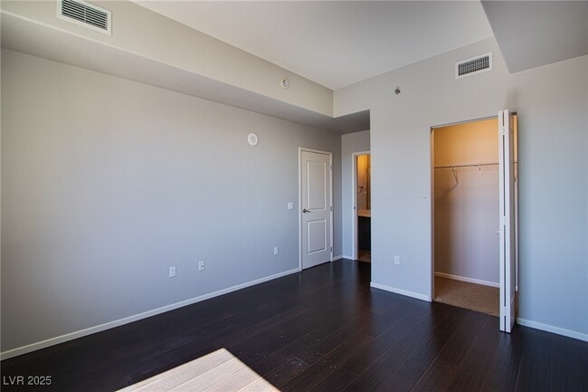 Building Photo - 8255 S Las Vegas Blvd