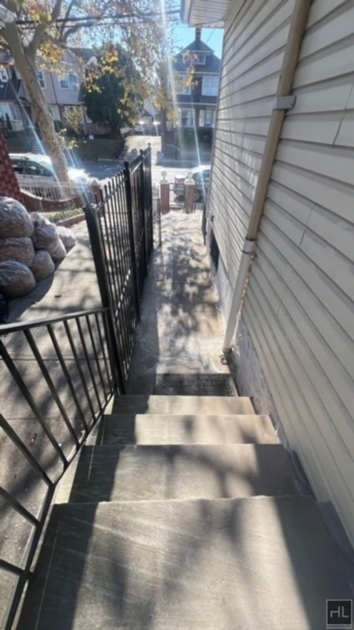 Building Photo - 3815 Farragut Rd