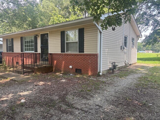 Building Photo - 5032 Anderson St