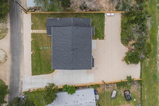 Building Photo - 1608 Saracen Rd