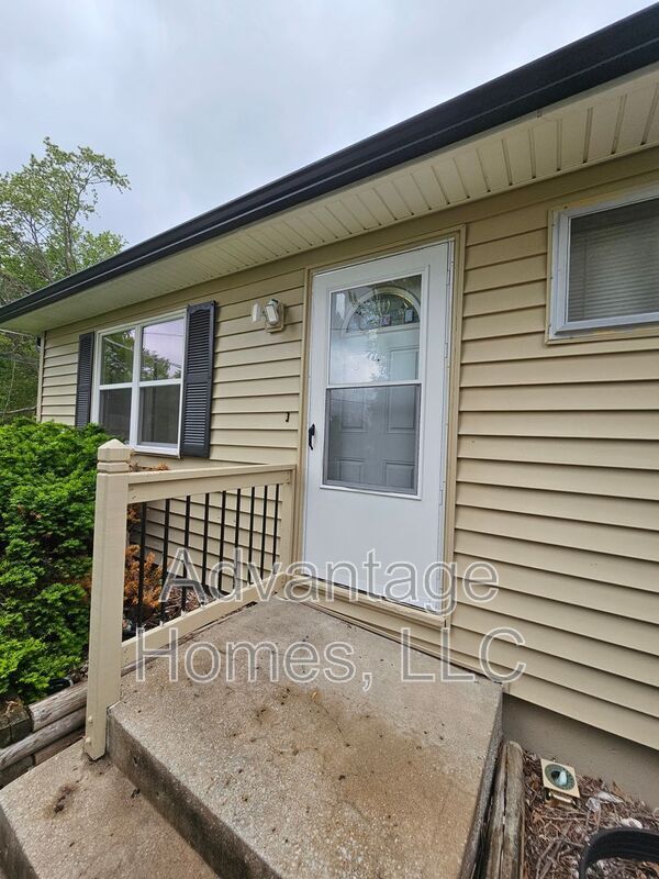 Building Photo - 3212 N 68th St
