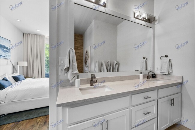 Building Photo - 1831 Euclid Ave