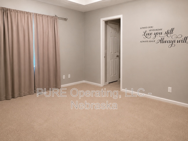 Building Photo - 8464 N 155th St