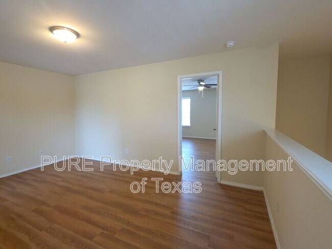 Building Photo - 204 Ruby Lake Dr