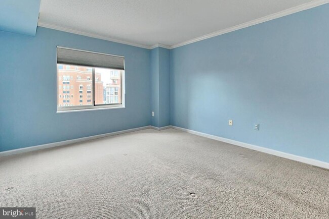 Building Photo - 2121 Jamieson Ave