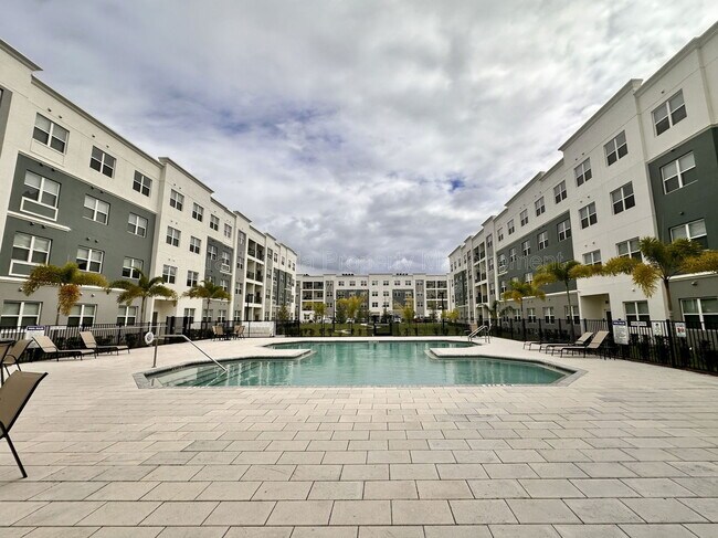 Building Photo - 1220 Southstation Pl