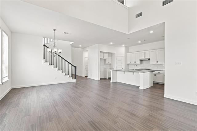 Building Photo - 2410 Doncaster Dr