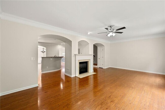 Building Photo - 10870 Brunson Dr