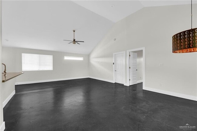 Building Photo - 18 N 17th St