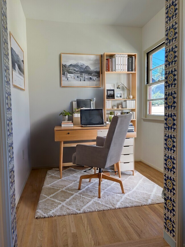 Building Photo - 1425 Allison Ave