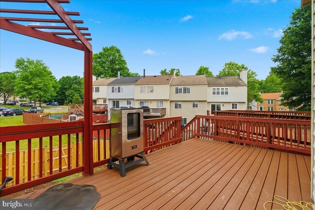 Building Photo - 13937 Middle Creek Pl