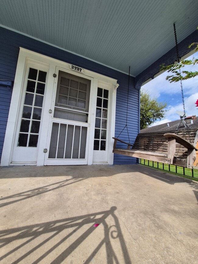 Building Photo - 2737 Wisteria St
