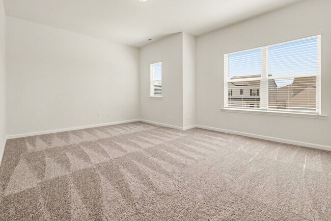 Building Photo - 1715 Troon Dr