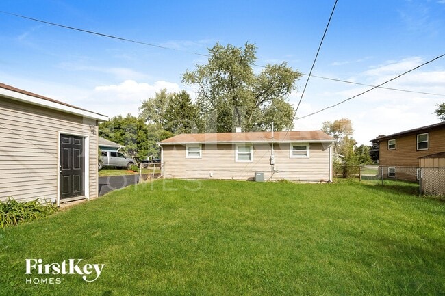 Building Photo - 636 Jefferson Ave