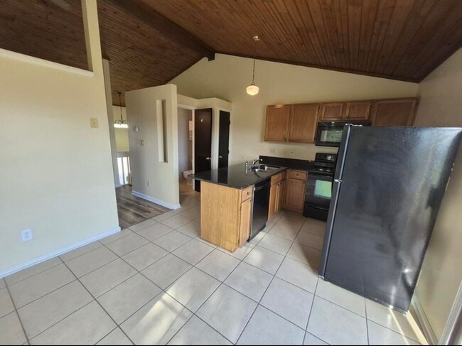 Building Photo - 1400 Hartland Woods Way