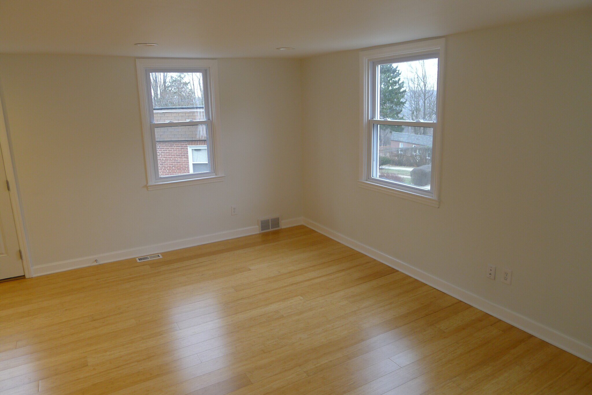 Building Photo - 278 Valley View Road