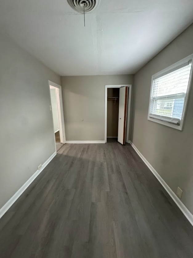 Building Photo - 1023 E Dixon St