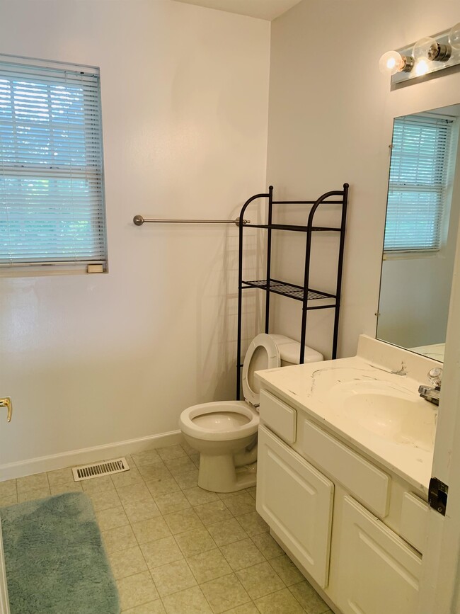 Building Photo - 3985 S Cramer Cir