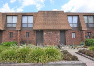 Building Photo - 1836 N Crystal Lake Dr