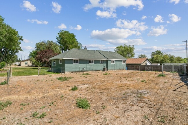 Building Photo - 8799 Highway 44