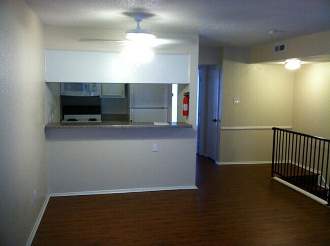Building Photo - 1275 Witte Rd