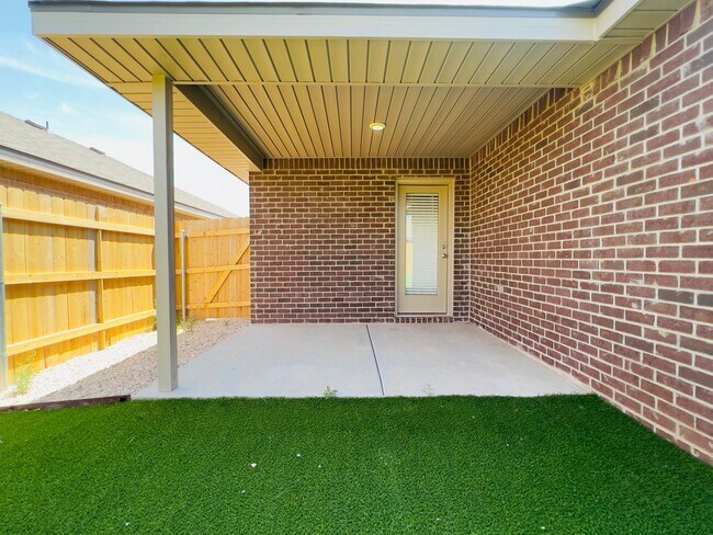 Building Photo - Pre-Leasing for August: Recently Constructed 3/2/2 in Frenship ISD with Turf Backyard