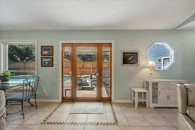 Building Photo - 16702 Dale Oak Way