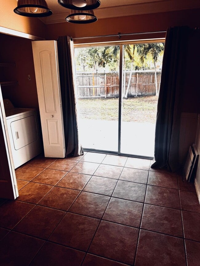 Building Photo - AVAILABLE NOW