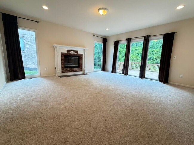 Building Photo - 7782 Watford Dr