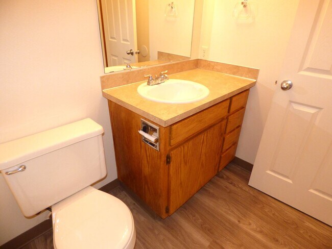 Building Photo - Rent Special: 1/2 Off August's Rent!! 3 bed 2 bath House in South Salem!