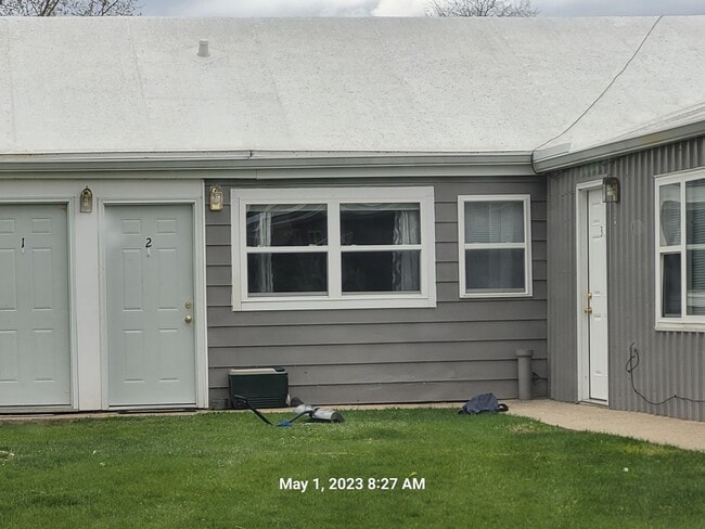 Building Photo - 1 Bedroom House in Country $650/Month