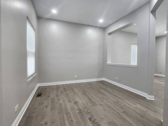 Building Photo - 3832 Baybrook Dr