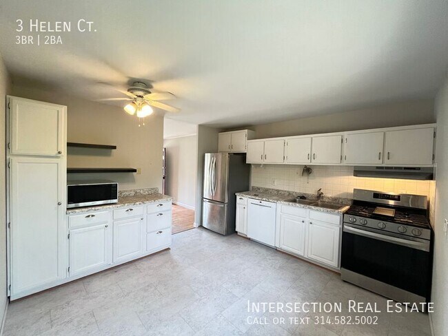 Building Photo - 3 Helen Ct