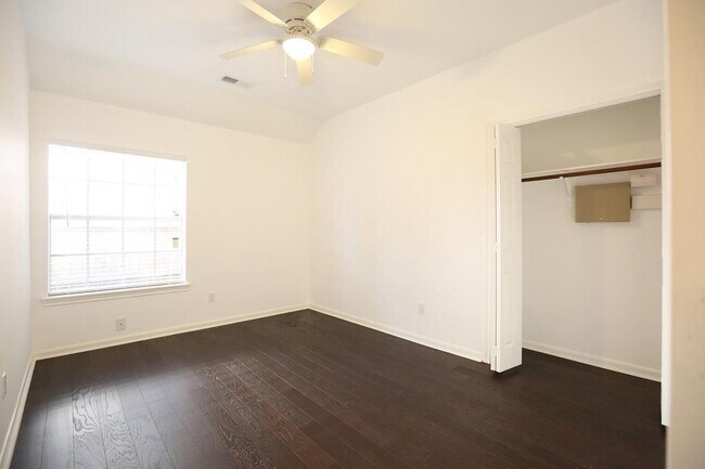 Building Photo - 17907 Stoney Glade Ct