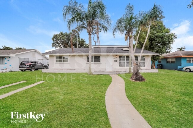 Building Photo - 4882 Pine Cone Ln