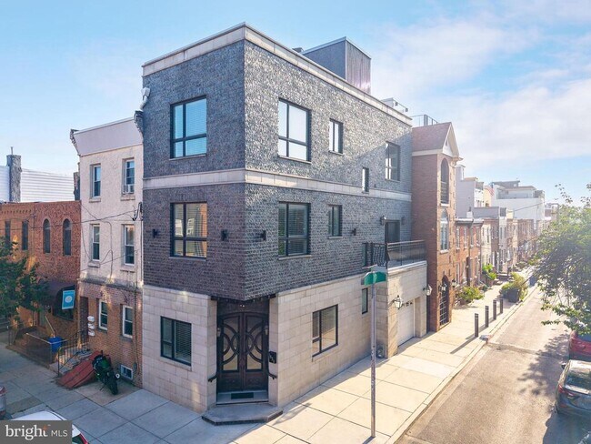 Building Photo - 1526 S 10th St