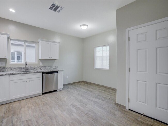 Building Photo - Brand new build, never before lived in! Ne...
