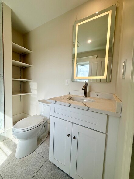 Building Photo - 100 Dartmouth St