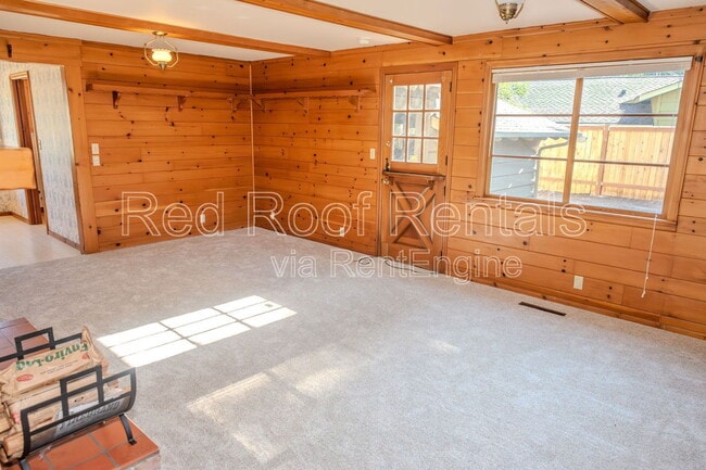 Building Photo - 815 Maywood Ln