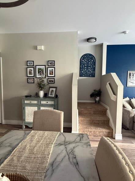 Building Photo - 3636 Pine Oak Cir