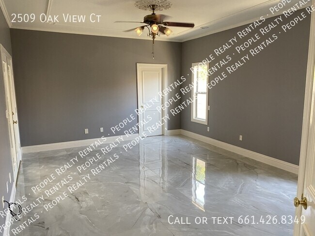 Building Photo - 2509 Oak View Ct
