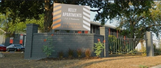 Primary Photo - 515 Humble Ave