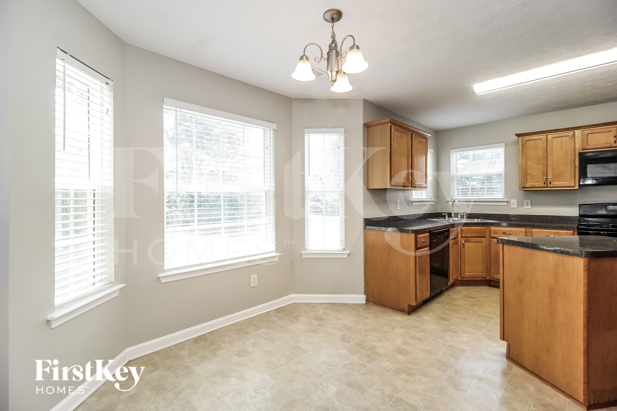 Building Photo - 5435 Yellow Pine Dr